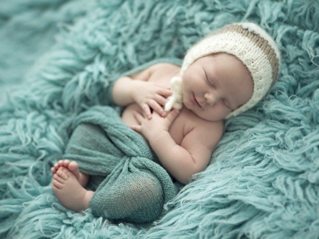 Սլաքներն ուղղվում են դեպի նախկին նախարարներ. ի՞նչ ընտանիքների երեխաներ են ապօրինի որդեգրվել. «Ժողովուրդ»