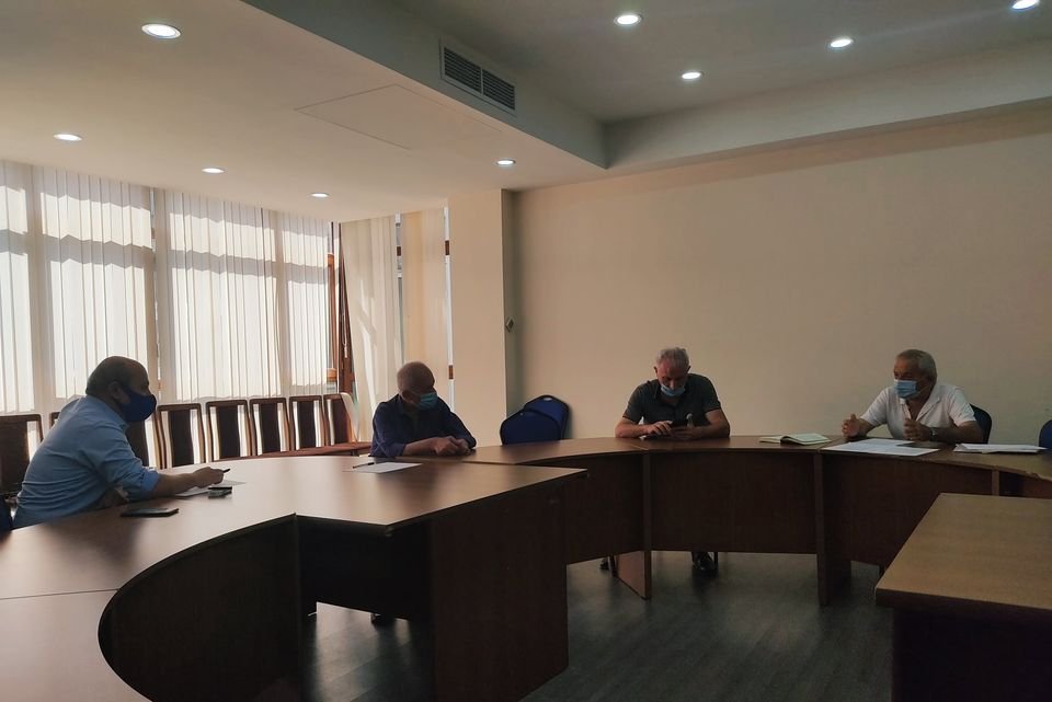 Հանրային խորհրդում հանդիպում էր «Նաիրիտ»-ի վերագործարկման ջատագովությունն իրականացնող նախաձեռնող խմբի հետ։ Քննարկումը՝ շուտով