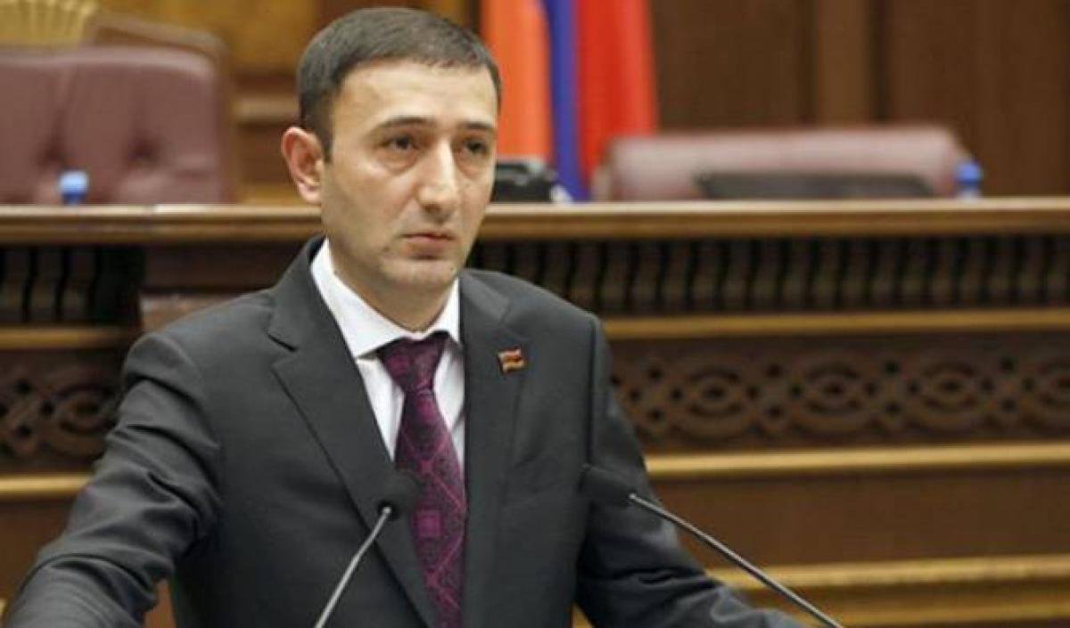 Մի՜ հետաձգեք ձեր ծախսերը։ Հասկանում եմ, որ հիմա ոչ տրամադրություն կա ինչ-որ բան գնելու ոչ ժամանակ։ Հասկանում եմ. Բաբկեն Թունյան