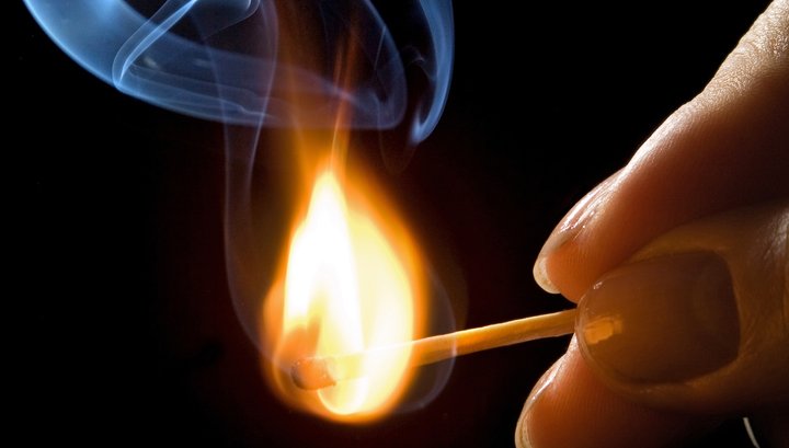 Գորիսում կինը բենզին է լցրել ամուսնու վրա ու այրել