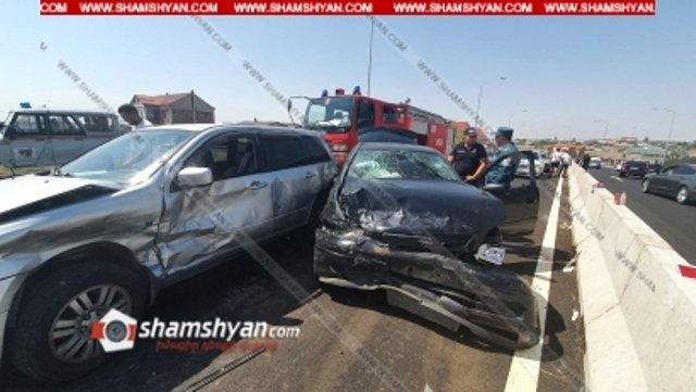 Սիլիկյան թաղամասից դեպի Հյուսիս-Հարավ ավտոճանապարհին, Mitsubishi-ն դուրս է եկել հանդիպակաց և բախվել  Opel-ին, կան վիրավորներ