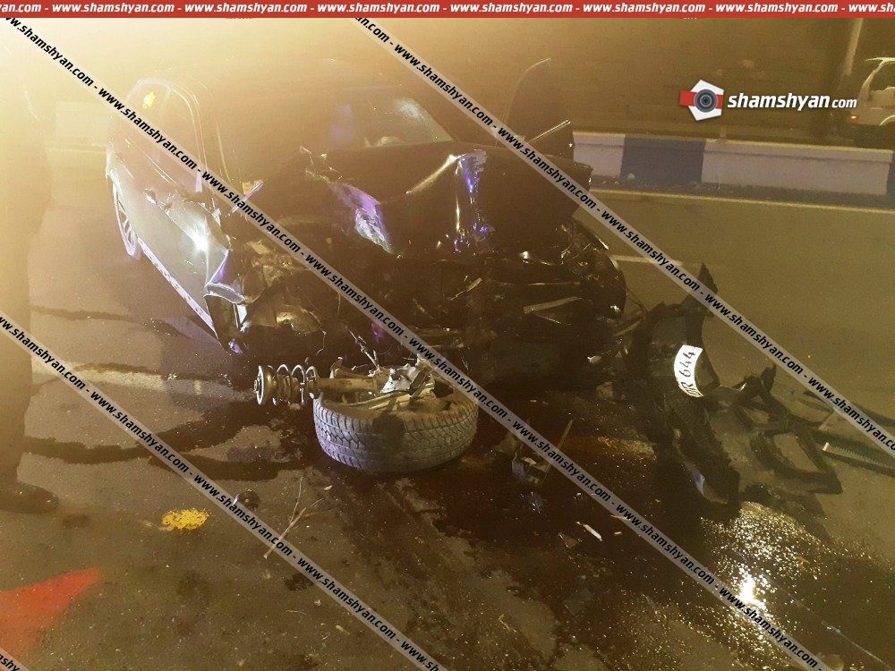 Խոշոր ավտովթար Երևանում. 22-ամյա վարորդը BMW-ով բախվել է կանգառին, ծառին և էլեկտրասյանը.