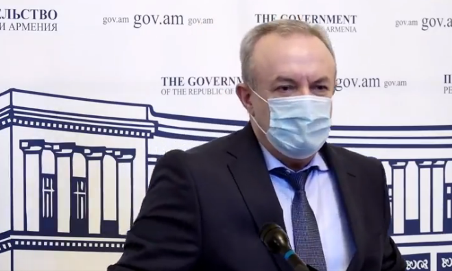 Եթե պիտի ձև անենք թե կրթություն ենք տալիս, դիպլոմ տանք, մեզ պատիվ չի բերում․ Դումանյան