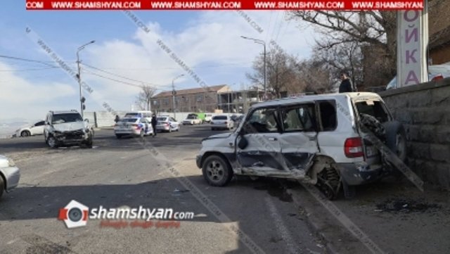 Խոշոր ավտովթար Երևանում․ բախվել են Mitsubishi pajero io-ն և Mitsubishi pajero-ն