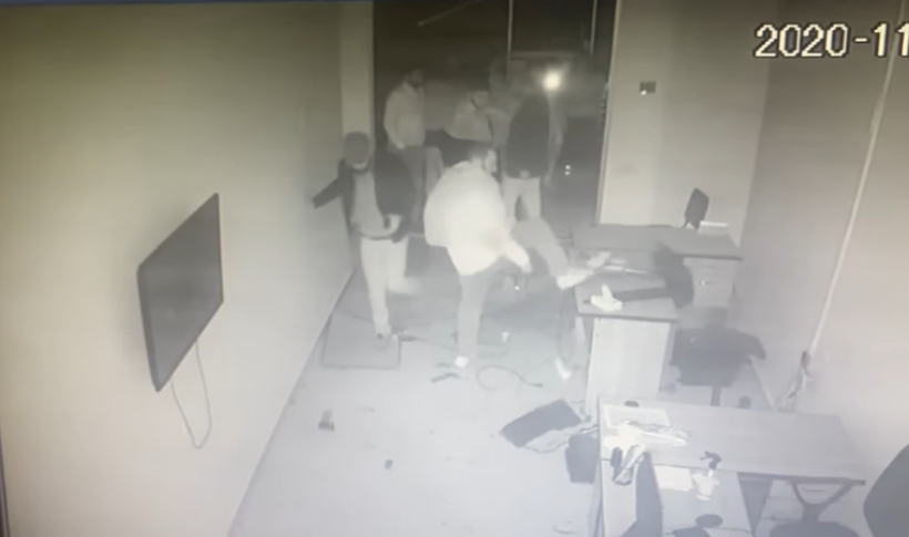 Վահագն Ալեքսանյանը նոյեմբերի 9-ին ՔՊ գրասենյակ ներխուժած և գողություն կատարած անձանց մասնակցությամբ բացառիկ տեսանյութ է հրապարակել․ տեսանյութ