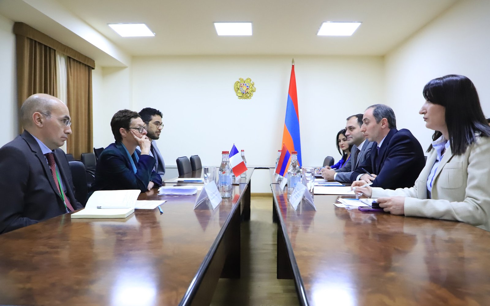 ՀՀ ԲՏԱ նախարարը և Ֆրանսիայի դեսպանը քննարկել են բարձր տեխնոլոգիական արդյունաբերության ոլորտի զարգացմանն առնչվող հարցեր