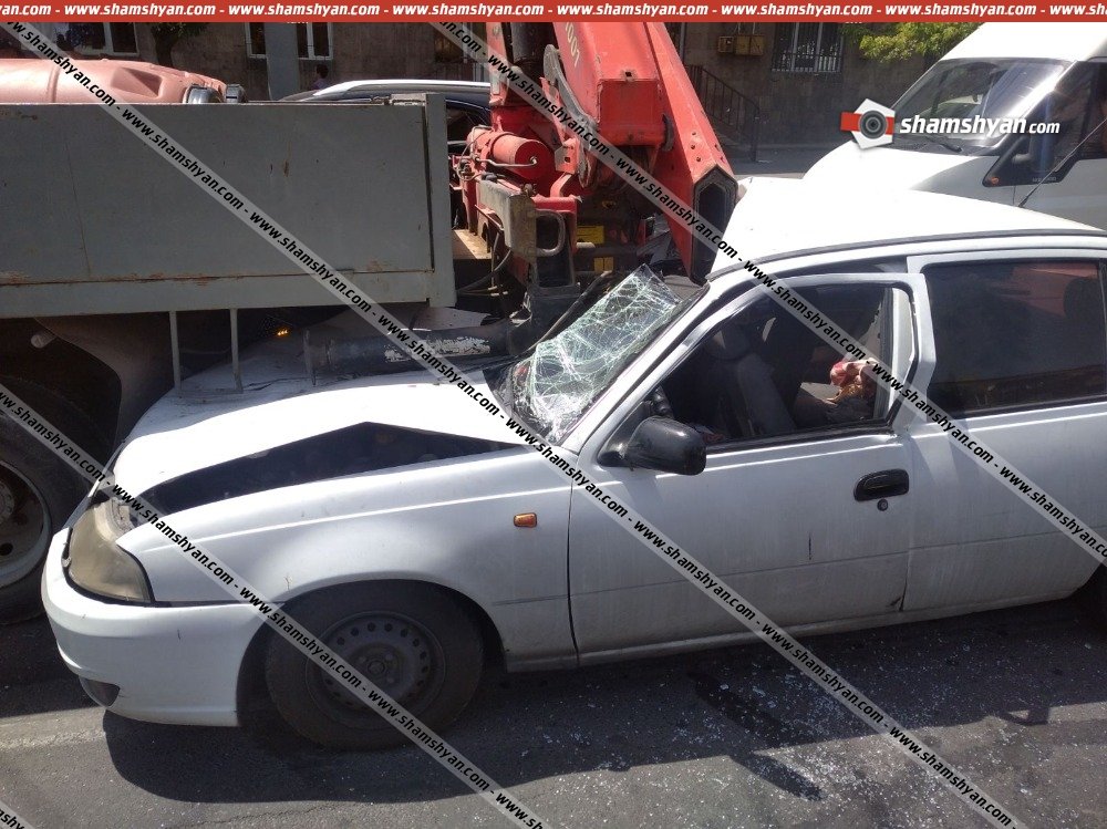 61-ամյա վարորդը Daewoo-ով մխրճվել է 48-ամյա վարորդի բեռնատարի մեջ.