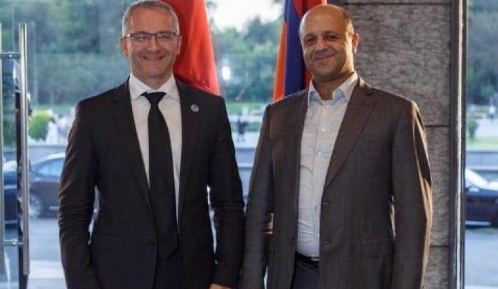 Դմիտրի Վոլվաչն այցելել է Երևանի Ռուսական գրքի տուն