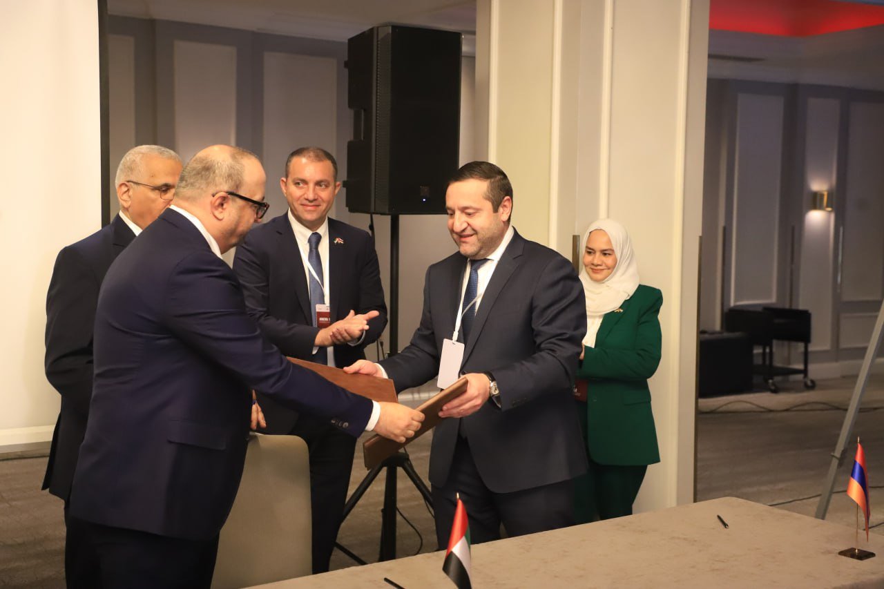 Համաժողովի շրջանակներում ստորագրվել են փոխըմբռնման հուշագրեր «Էնթերփրայզ Արմենիա»-ի և ԱՄԷ առևտրաարդյունաբերական պալատների ֆեդերացիայի միջև