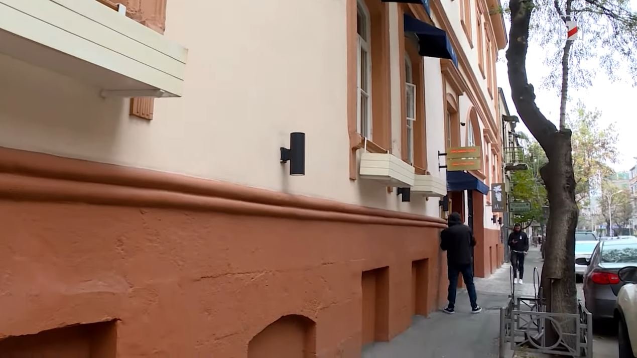 Աբովյան 10 հասցեում գտնվող Մայրապետյանին պատկանող շենքը պետությանը վերադարձնելու գործընթաց է սկսվել