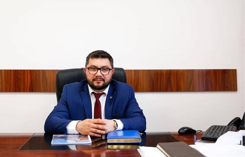 Խորեն Գրիգորյանը չի լքում Երևանի քաղաքապետարանի աշխատակազմի շինարարության և բարեկարգման վարչությունը. նա գրառում է արել